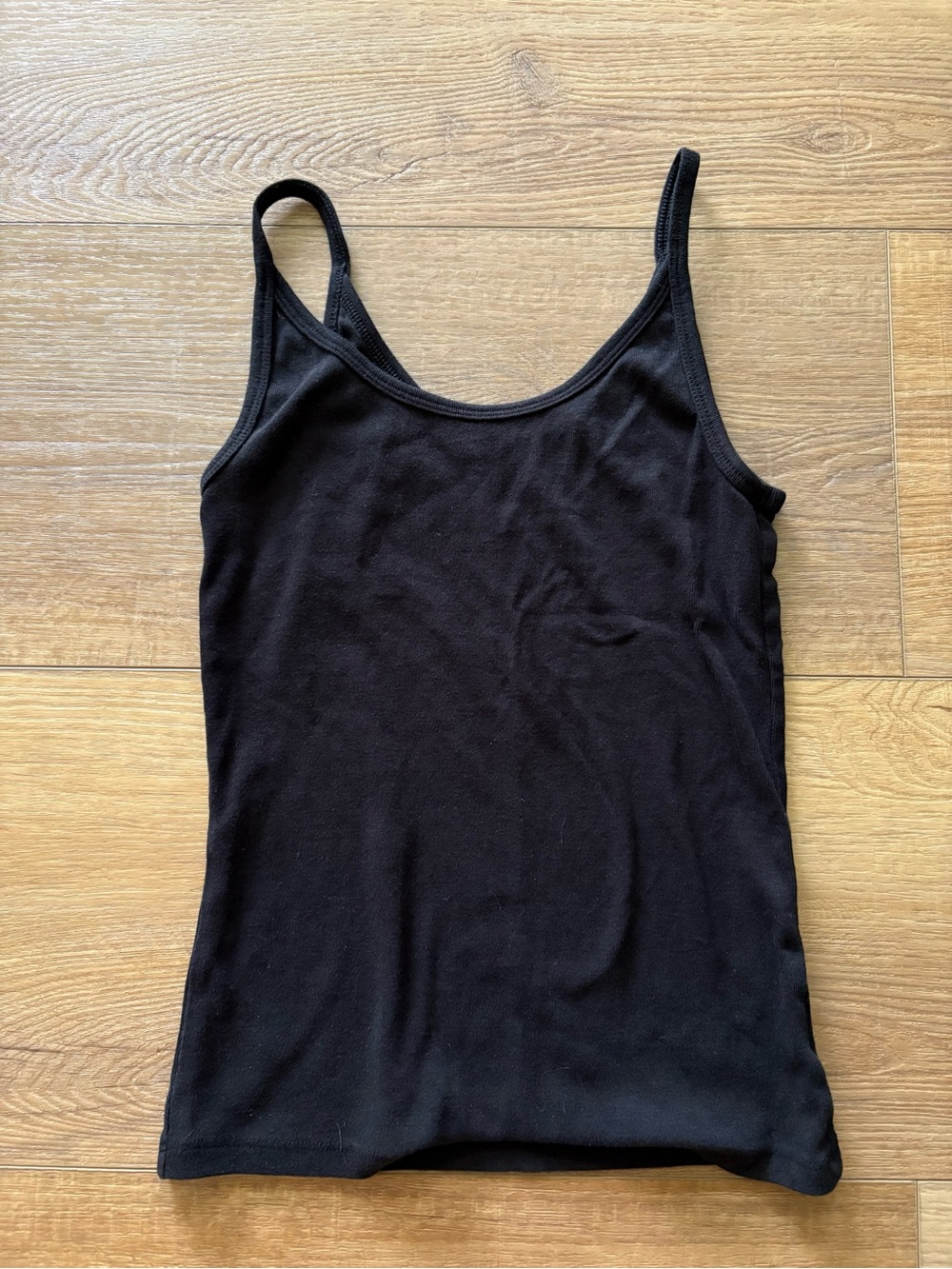 GAP Black Scoop-Neck Tank Top